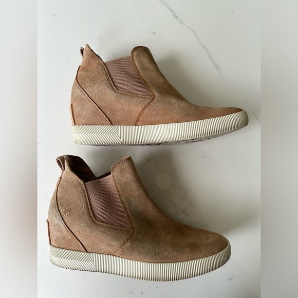 Sorel Out 'N' About Slip-On Wedge Booties for Ladies Tawny Buff/Chalk 8 - Picture 2 of 10